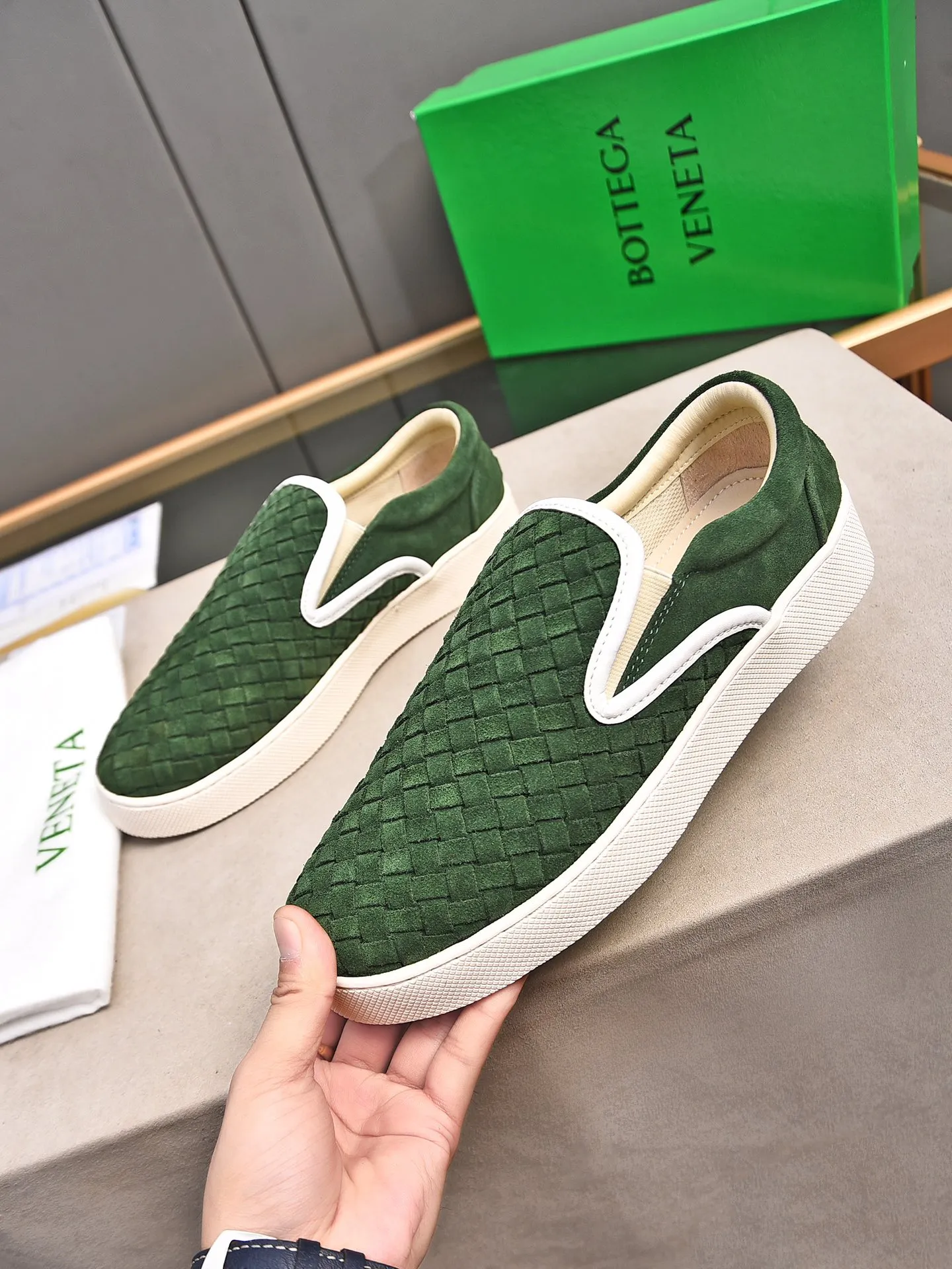 Men's shoes 💰460 [Sleeves series] BOTTEG* VENET* - high-end boutique Size: 38-44 (45 customized) BV new product, first-layer cowhide artificially woven classic style harmoniously blends with contemporary fashion temperament, rubber soles are light and flexible, water-dyed sheepskin pads! [Taobao, Tmall, and live streaming are the first choices]